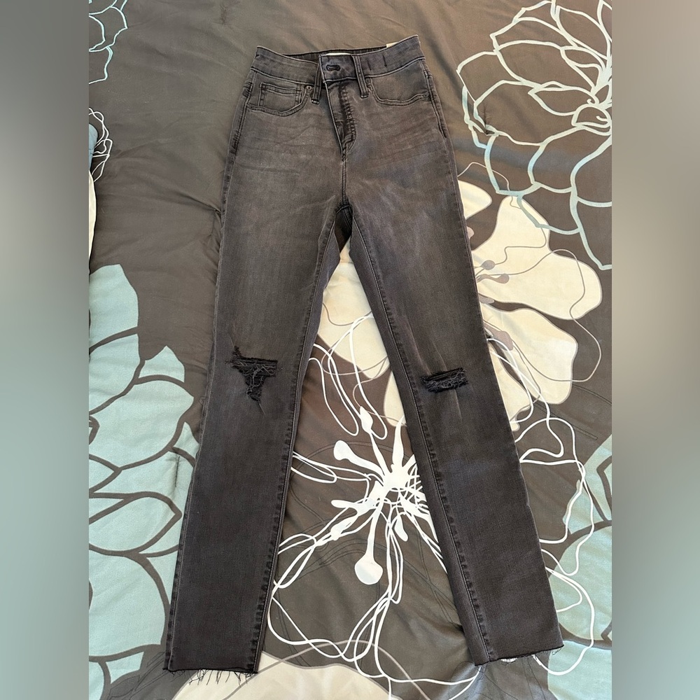 Madewell high rise skinny jeans size 24 curvy fit faded black wash distressed